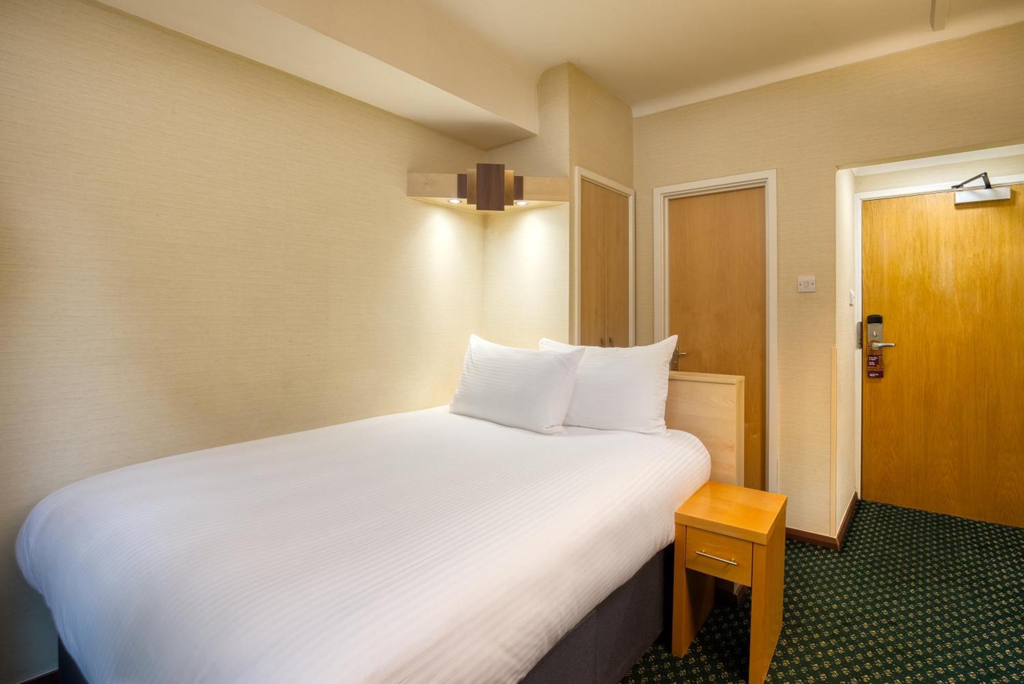 Tavistock Hotel Лондон Екстер'єр фото