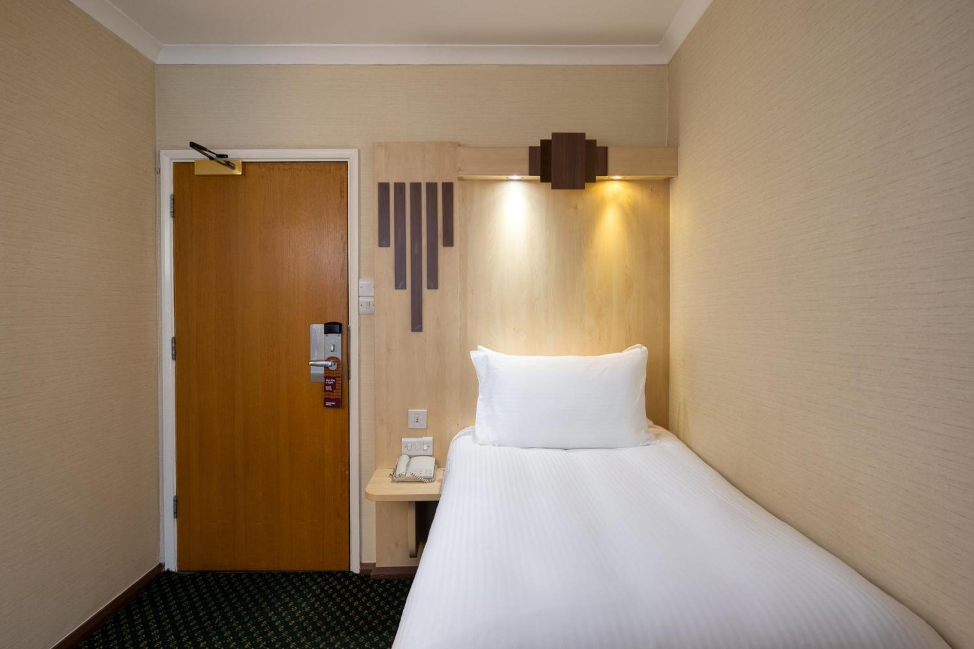 Tavistock Hotel Лондон Екстер'єр фото