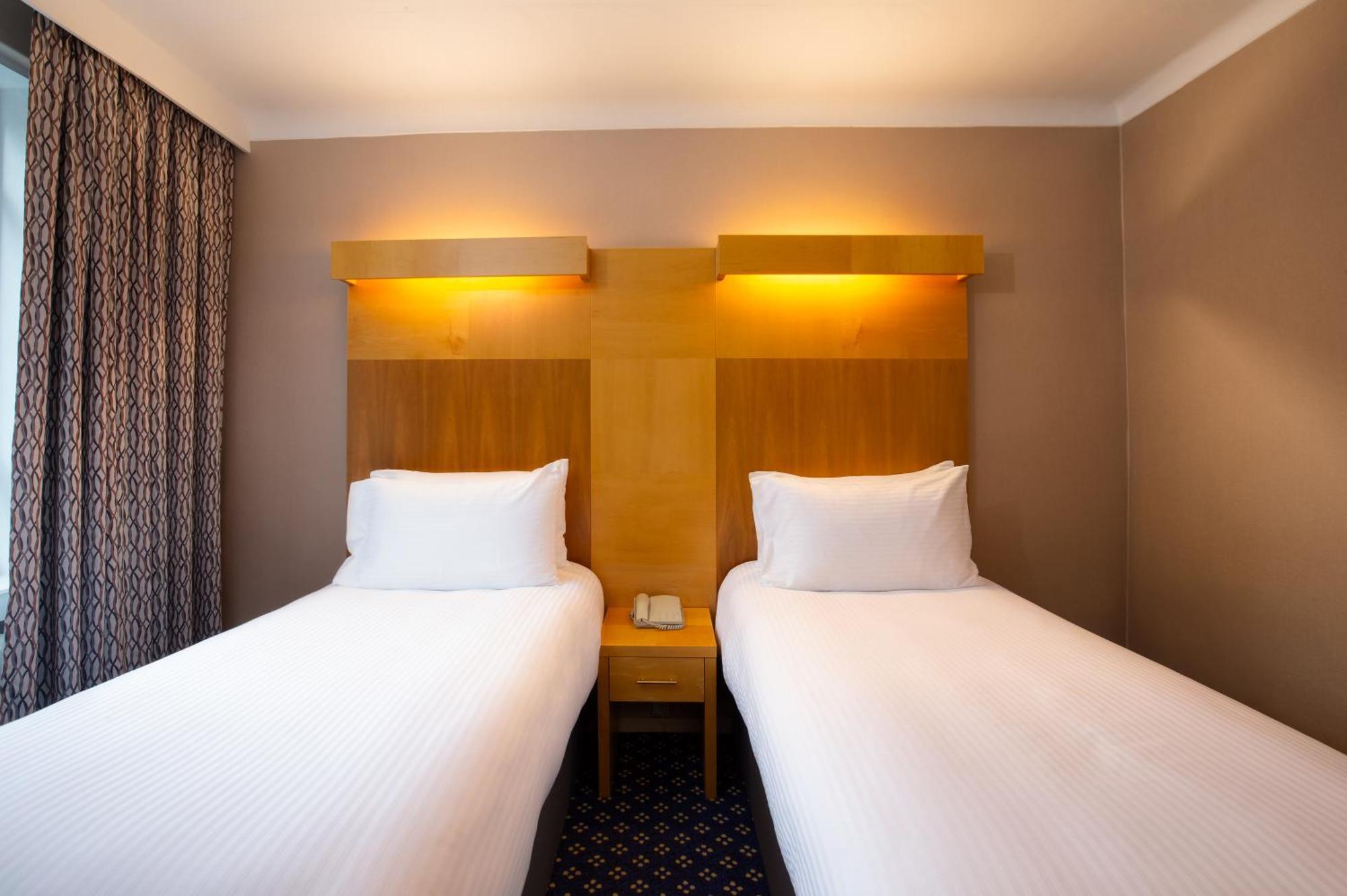 Tavistock Hotel Лондон Екстер'єр фото
